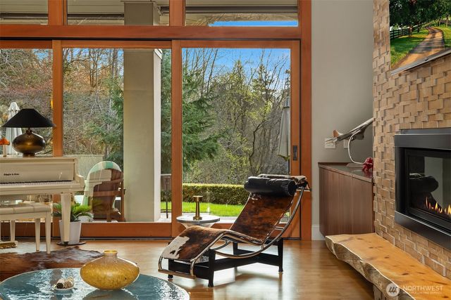 11303 S Dogwood Lane, Woodway, WA 98020