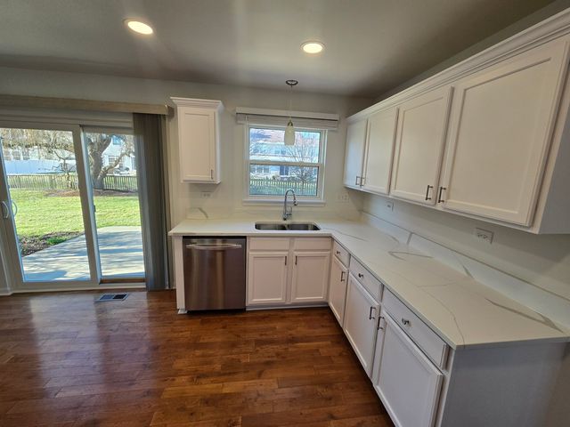 2675 Tiffany Street, Aurora, IL 60503