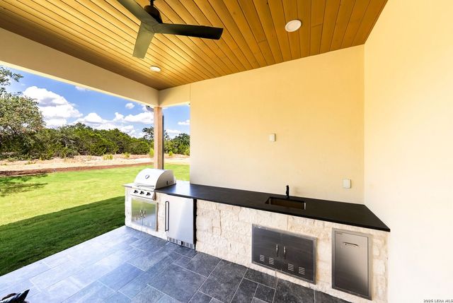 31422 Stephanie Way, Boerne, TX 78015