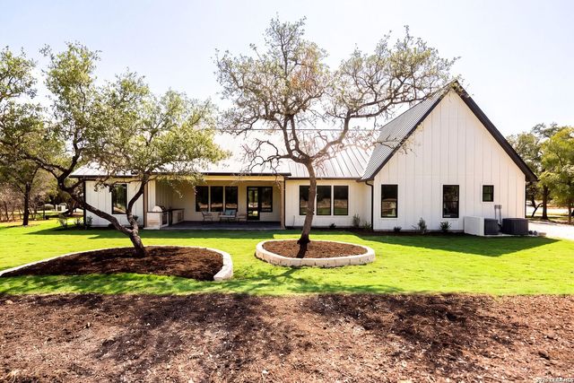 31422 Stephanie Way, Boerne, TX 78015