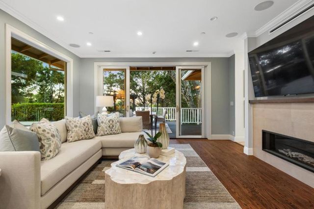 520 Darrell Road, Hillsborough, CA 94010