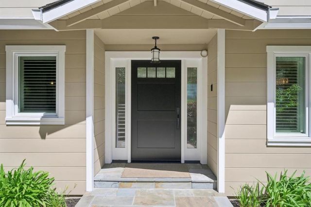 520 Darrell Road, Hillsborough, CA 94010