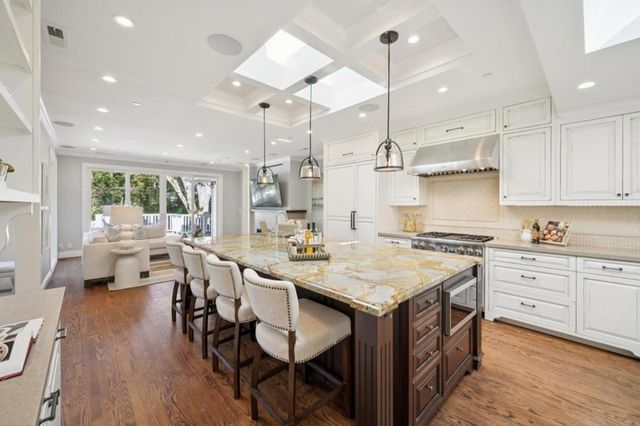 520 Darrell Road, Hillsborough, CA 94010