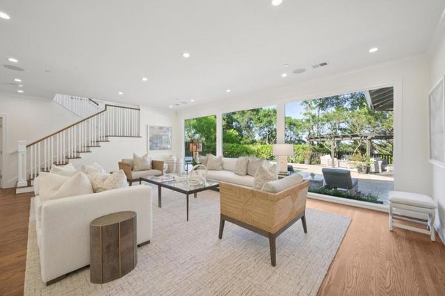520 Darrell Road, Hillsborough, CA 94010