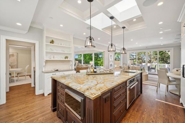 520 Darrell Road, Hillsborough, CA 94010