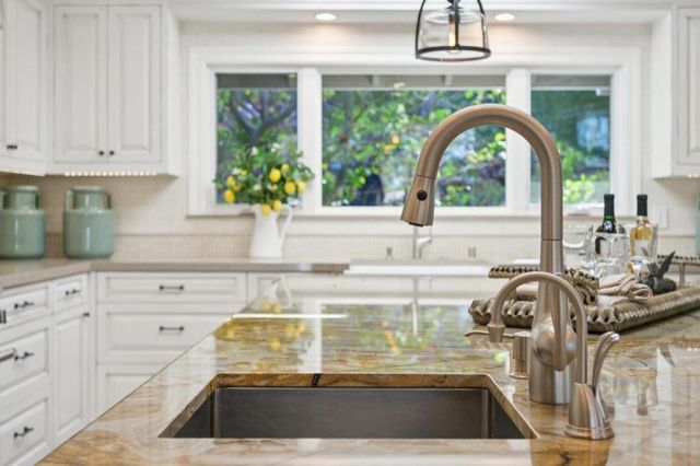 520 Darrell Road, Hillsborough, CA 94010