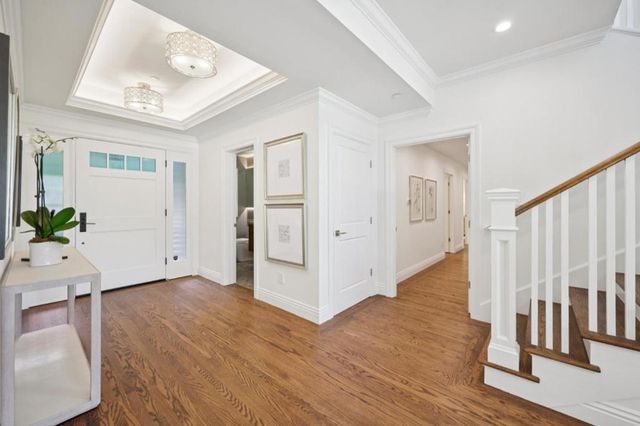 520 Darrell Road, Hillsborough, CA 94010