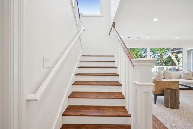 520 Darrell Road, Hillsborough, CA 94010