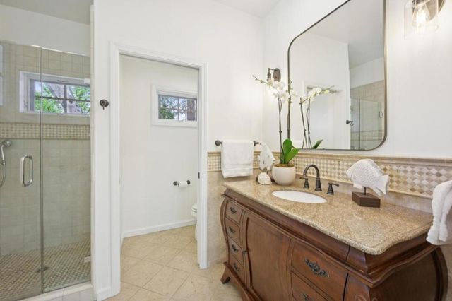 520 Darrell Road, Hillsborough, CA 94010