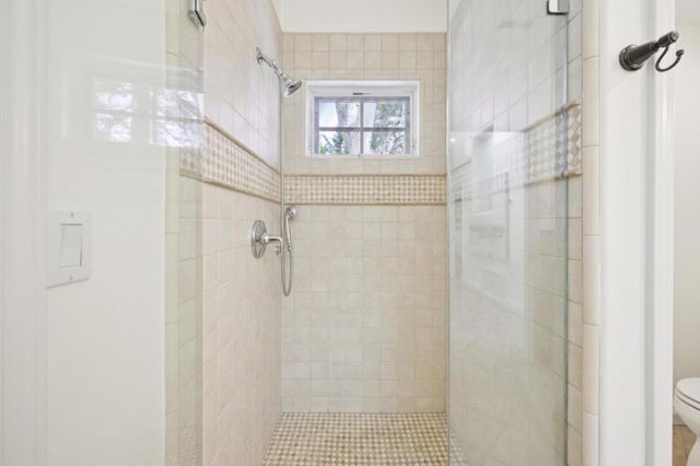 520 Darrell Road, Hillsborough, CA 94010