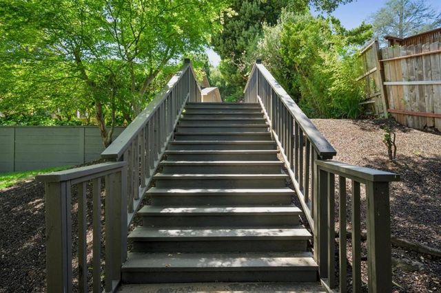 520 Darrell Road, Hillsborough, CA 94010