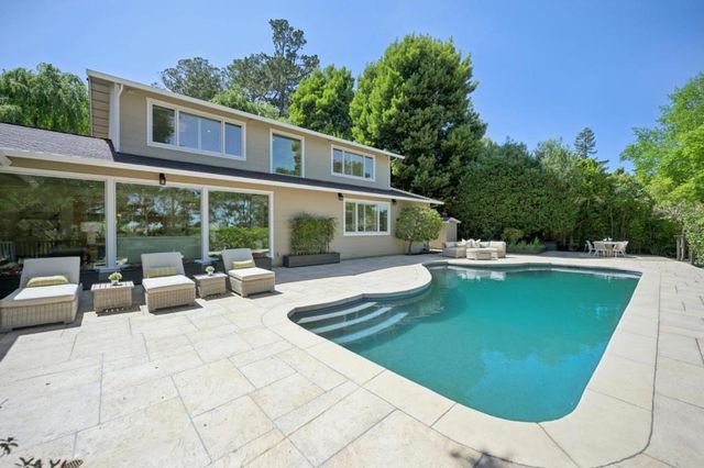 520 Darrell Road, Hillsborough, CA 94010