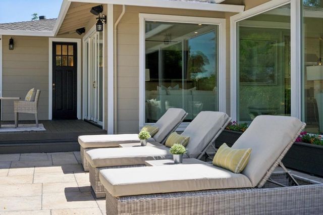 520 Darrell Road, Hillsborough, CA 94010