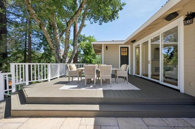 520 Darrell Road, Hillsborough, CA 94010
