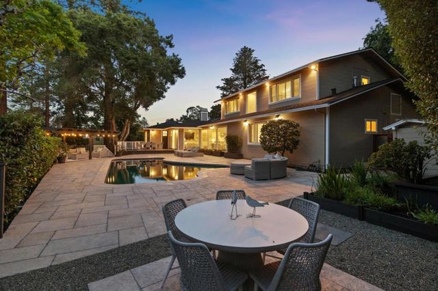 520 Darrell Road, Hillsborough, CA 94010