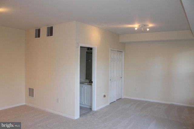 47682 LOWELAND TER, Sterling, VA 20165