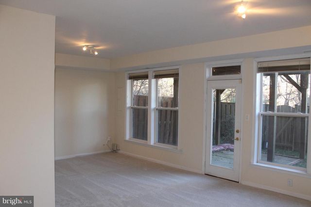 47682 LOWELAND TER, Sterling, VA 20165