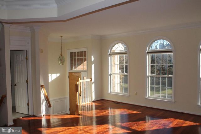 47682 LOWELAND TER, Sterling, VA 20165