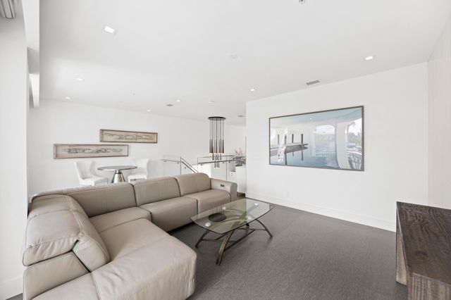 3055 Waterside Circle, Boynton Beach, FL 33435