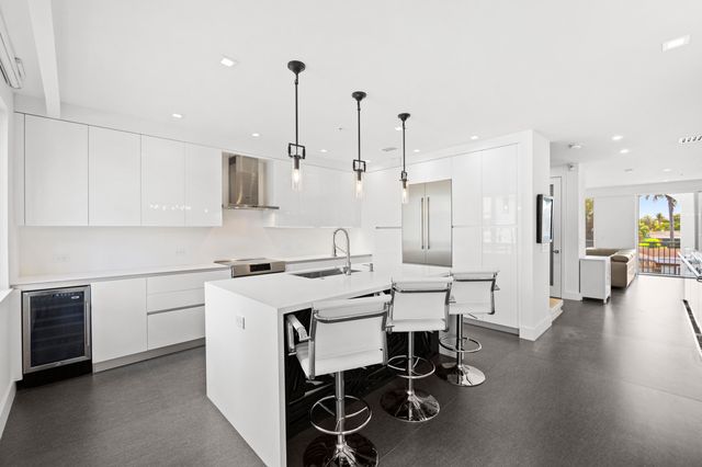 3055 Waterside Circle, Boynton Beach, FL 33435