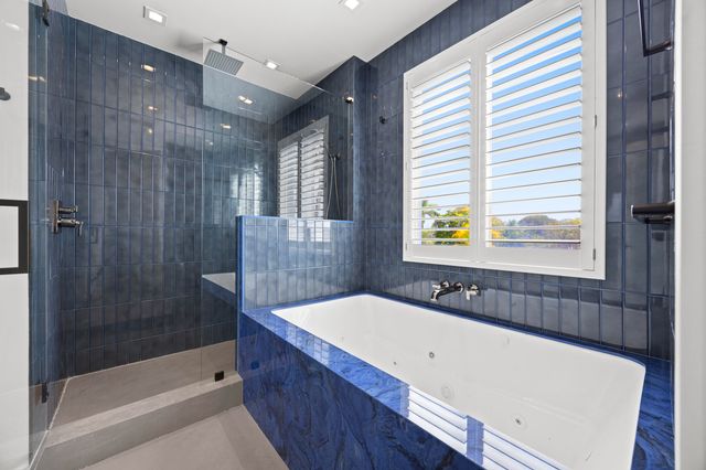 3055 Waterside Circle, Boynton Beach, FL 33435