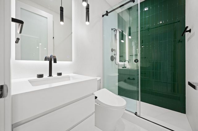 3055 Waterside Circle, Boynton Beach, FL 33435