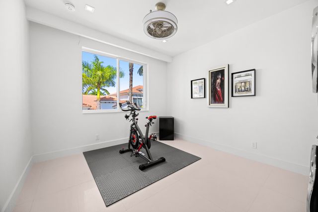 3055 Waterside Circle, Boynton Beach, FL 33435