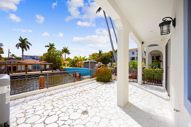 3055 Waterside Circle, Boynton Beach, FL 33435