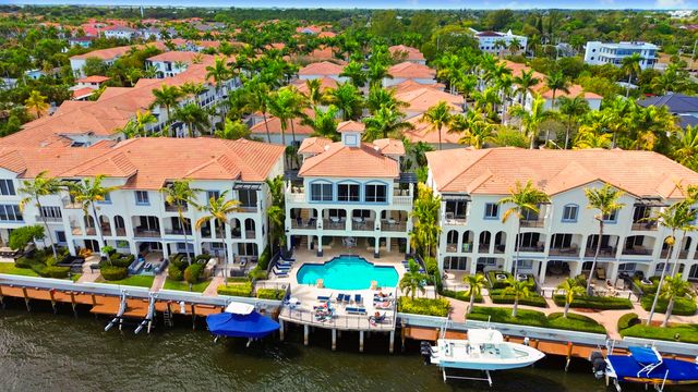 3055 Waterside Circle, Boynton Beach, FL 33435