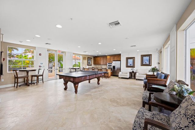 3055 Waterside Circle, Boynton Beach, FL 33435