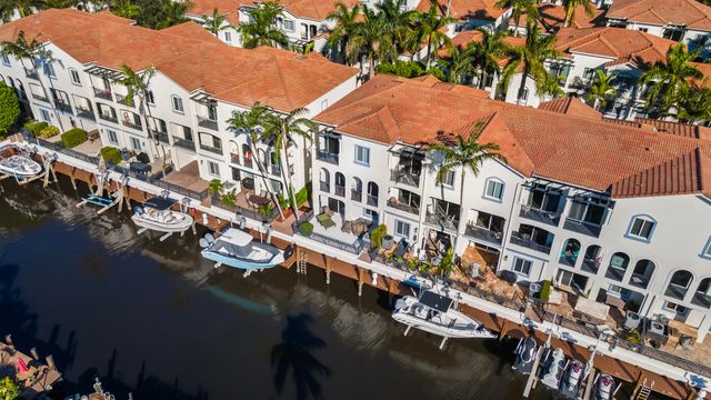 3055 Waterside Circle, Boynton Beach, FL 33435