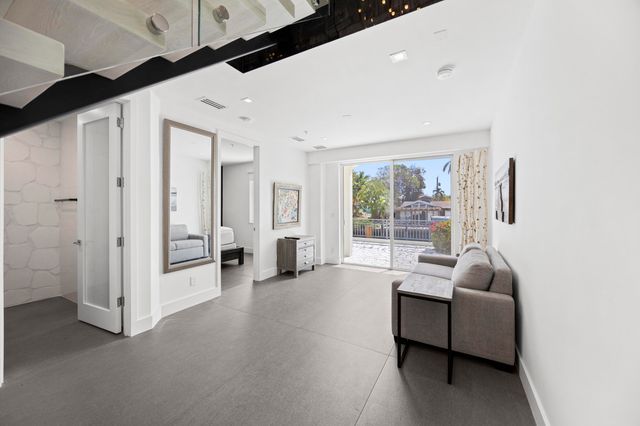 3055 Waterside Circle, Boynton Beach, FL 33435