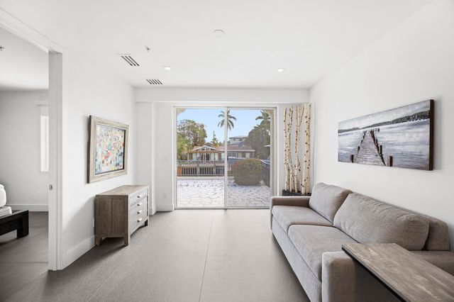 3055 Waterside Circle, Boynton Beach, FL 33435