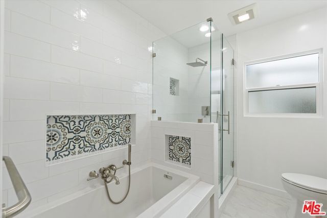 8348 Reading Avenue, Los Angeles, CA 90045