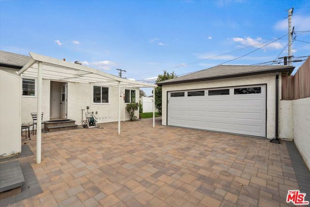 8348 Reading Avenue, Los Angeles, CA 90045