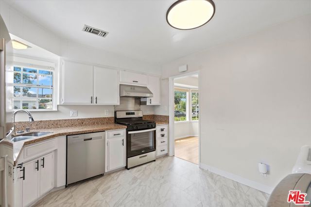 8348 Reading Avenue, Los Angeles, CA 90045