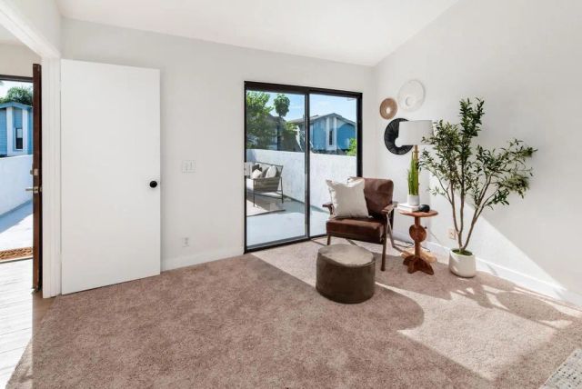 4085 Crystal Dawn 201, San Diego, CA 92122