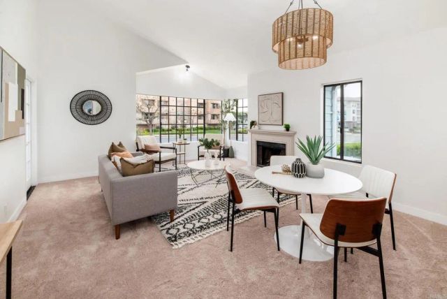 4085 Crystal Dawn 201, San Diego, CA 92122