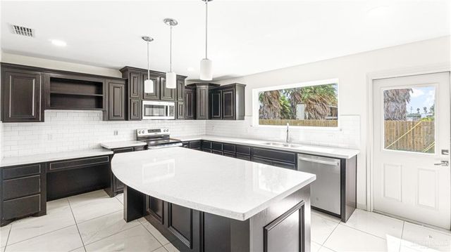 2201 Antelope Canyon Street, Edinburg, TX 78541