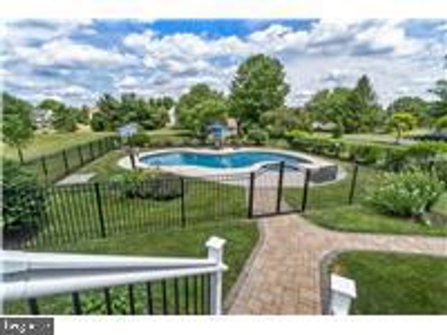 1795 FREIER RD, Quakertown, PA 18951