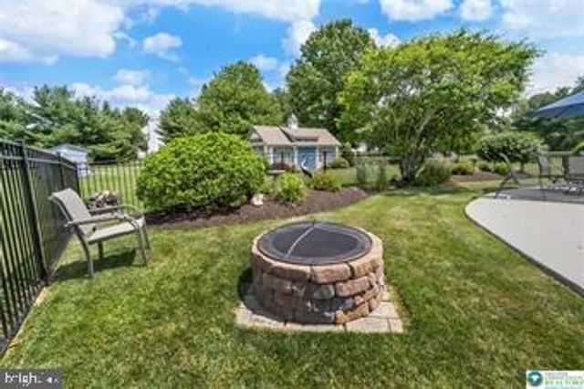 1795 FREIER RD, Quakertown, PA 18951