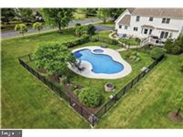 1795 FREIER RD, Quakertown, PA 18951