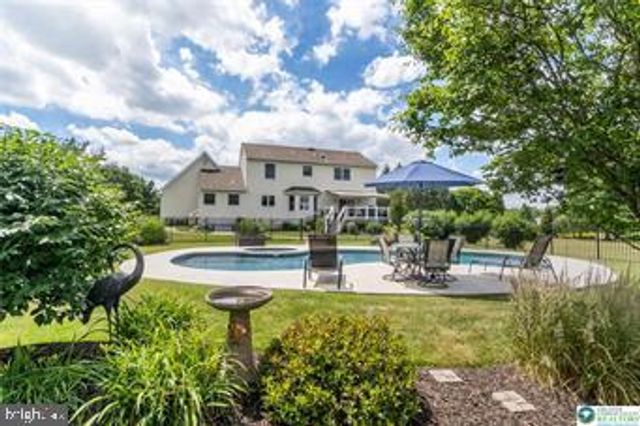 1795 FREIER RD, Quakertown, PA 18951