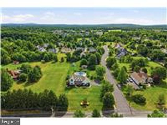 1795 FREIER RD, Quakertown, PA 18951