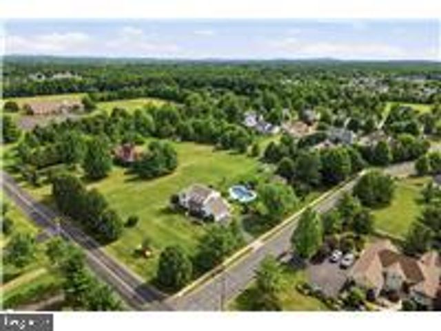 1795 FREIER RD, Quakertown, PA 18951