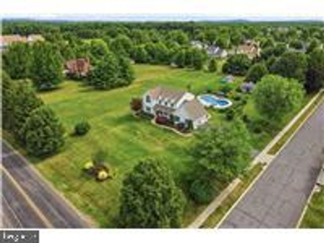 1795 FREIER RD, Quakertown, PA 18951
