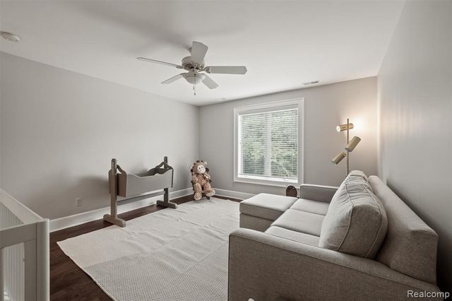 864 Pine Needle Trail, Rochester, MI 48306