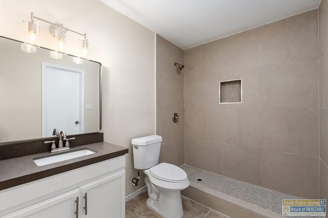 1264 Esperanza Ln., Brownsville, TX 78520