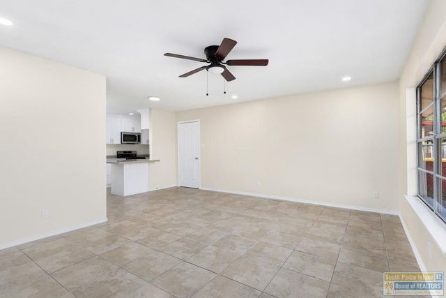 1264 Esperanza Ln., Brownsville, TX 78520