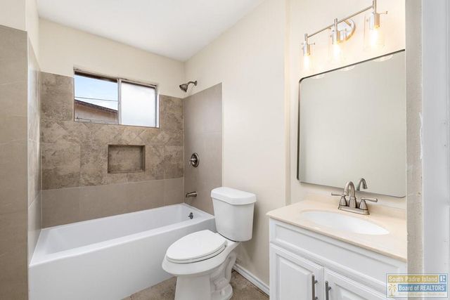 1264 Esperanza Ln., Brownsville, TX 78520